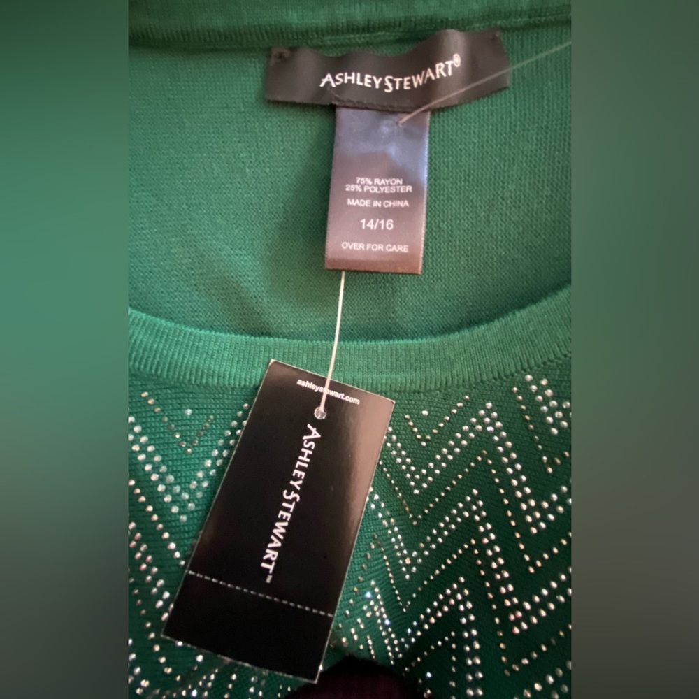 Ashley Stewart Green Eden Crystal Embellish Sweater SZ 14/16 &18/20 NWT - Picture 6 of 6